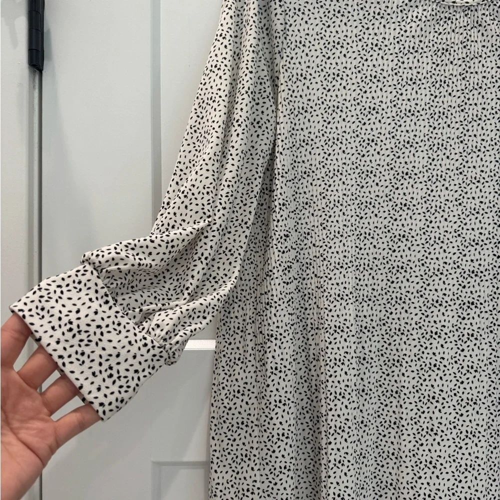 Adrianna Papell Cream & Black Print Blouse, Business Casual Top- Size‎ Small